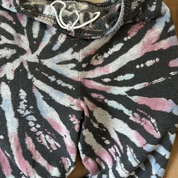 Urban Outfitter's sweatpants - Picture 3 of 3